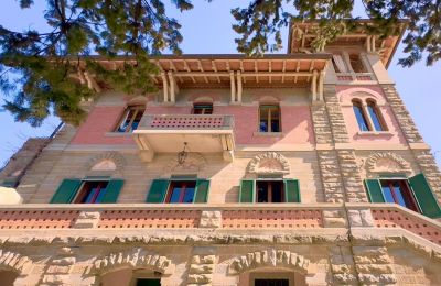 Villa storica in vendita Loro Ciuffenna, Toscana, Facciata Ristrutturata