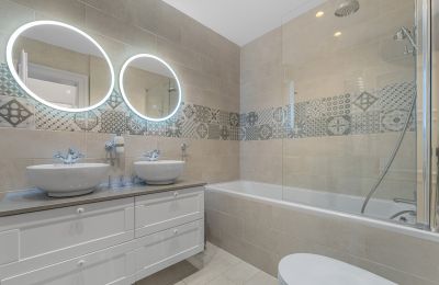 Castello in vendita Trnová, okres Praha-západ, Bagno