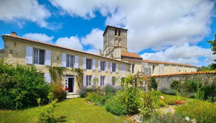 Villa storica in vendita Beauvais-sur-Matha, Nuova Aquitania