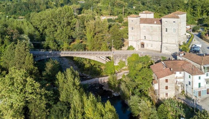Castello medievale in vendita Licciana Nardi, Toscana