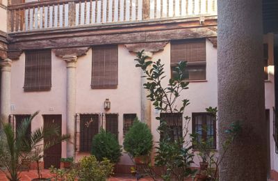 Appartamento in edificio storico in vendita Toledo, Amador de los Ríos 2, Castilla-La Mancha, Cortile