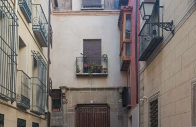 Appartamento in edificio storico in vendita Toledo, Amador de los Ríos 2, Castilla-La Mancha, Vista esterna