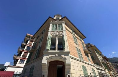 Appartamento in edificio storico in vendita Rapallo, Liguria, Foto 2/14