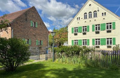 Immobili storici, Antico complesso rurale nella zona di confine tra Polonia, Germania e Repubblica Ceca