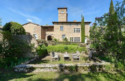 Immobili storici, Castello con torre, cappella e giardini a nord di Lione