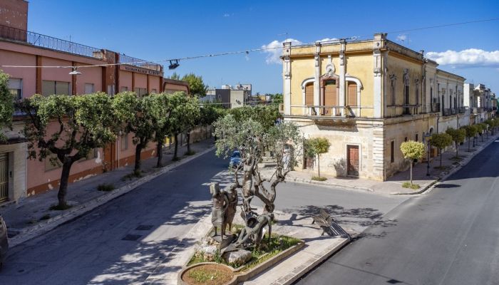 Appartamento in edificio storico in vendita Oria, Puglia