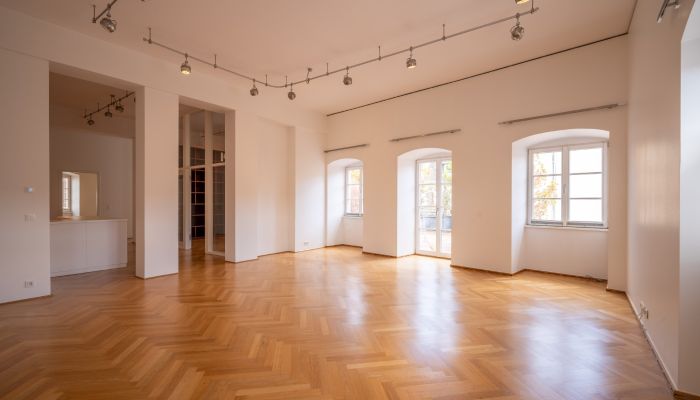 Appartamento in un palazzo barocco nel centro storico di Magonza