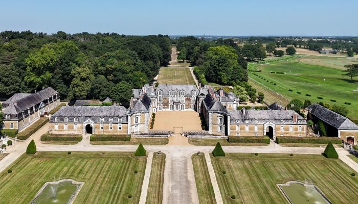Château in Anjou con ippodromo privato, Maine-et-Loire - 300 ettari