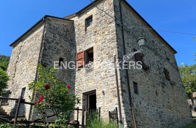 Casa di campagna in vendita Ravarano Castello, Via Borgo Antico, Emilia-Romagna, Facciata Ristrutturata