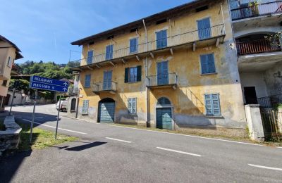 Casale in vendita Magognino, Piemonte:  Vista esterna