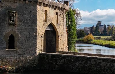 Castello medievale in vendita Valence, Alvernia-Rodano-Alpi, Foto 4/28