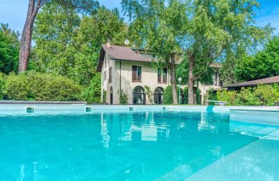 Immobili di carattere, Villa d'epoca sul Ticino in vendita con piscina e parco secolare