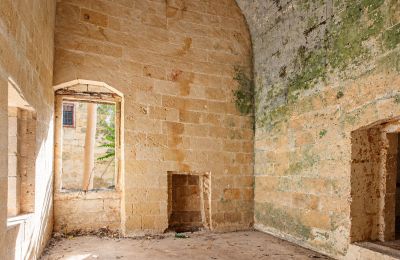 Immobili storici, Casa borghese in pietra nel centro storico di Manduria