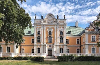 Immobili storici, Palazzo barocco a Czempiń, a sud di Poznań