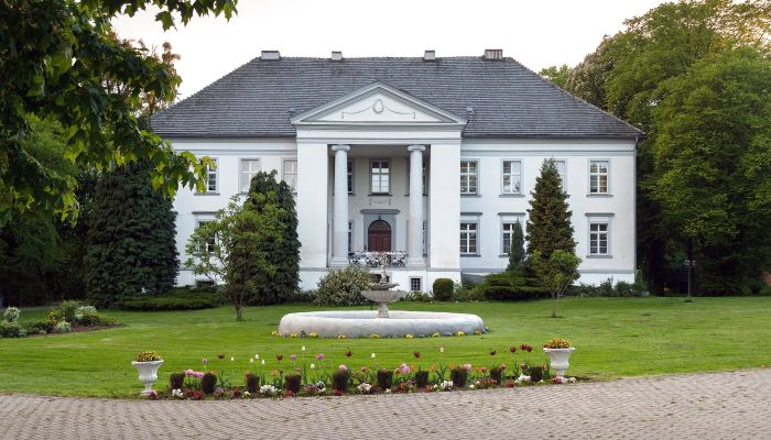 Castello in vendita Maciejowice, Opole,  Polonia