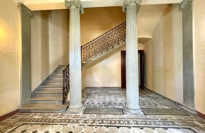 Villa storica in vendita Siena, Toscana:  RIF 2937 Eingangsbereich in herrschaftliche Etage