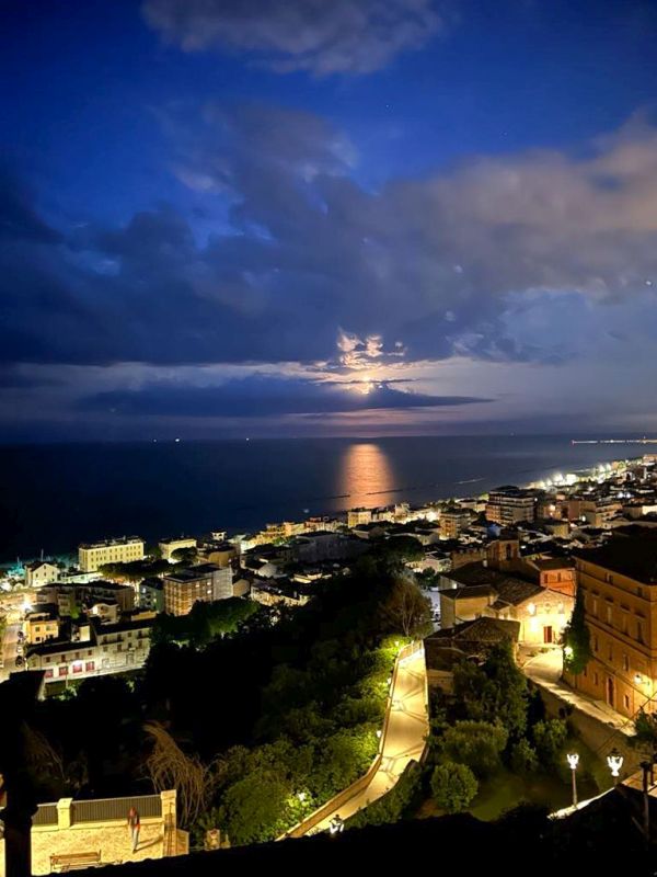 Atmosfera serale nelle Marche