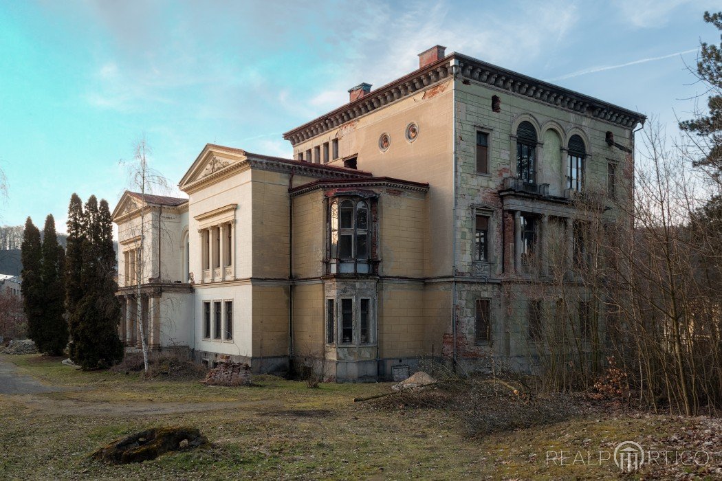 Sanierungsbedürfte Fabrikantenvilla in Tschechien (Mittelböhmen), Boemia centrale