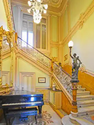 Proprietà storica con villa prestigiosa e vista sul mare, Sanremo, Liguria