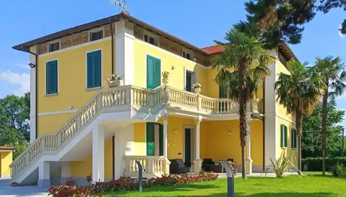 Villa storica in vendita 28040 Lesa, Piemonte,  Italia