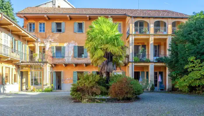Residenza d'epoca a Miasino sul Lago d'Orta - 5 unità abitative