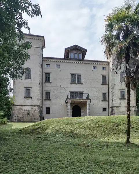 Castello Annunci dimore storiche maggio 2026