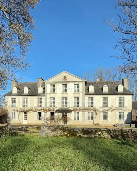 Villa padronale in vendita all'estero maggio 2025