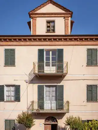 Palazzo Magliano a Bosia, Piemonte: proprietà storica da ristrutturare, Bosia, Piemonte