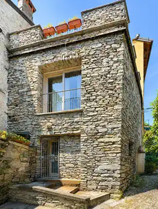 Villa del XVII secolo con vista sul Lago Maggiore, terrazzi panoramici e tre unità indipendenti, Verbania, Piemonte