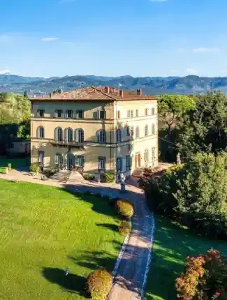 Villa rinascimentale con grande sala da ballo e affreschi originali presso Lucca, Lucca, Toscana