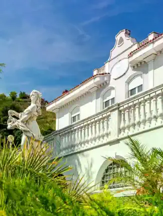 Villa Beatrice – Residenza storica con 1,4 ettari di parco e vigneto a Massa-Carrara, Saldina, Toscana