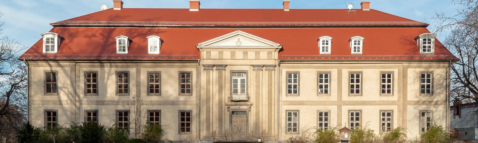 Vermittlung historischer Immobilien OHG REALPORTICO